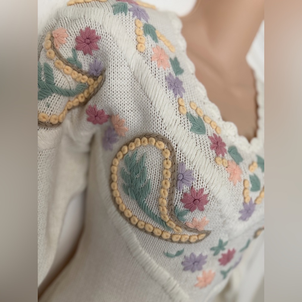 VTG 80s 90s Styleworks Cream Colored Pastel Floral Embroidered Sweater Dress, S - Picture 6 of 12
